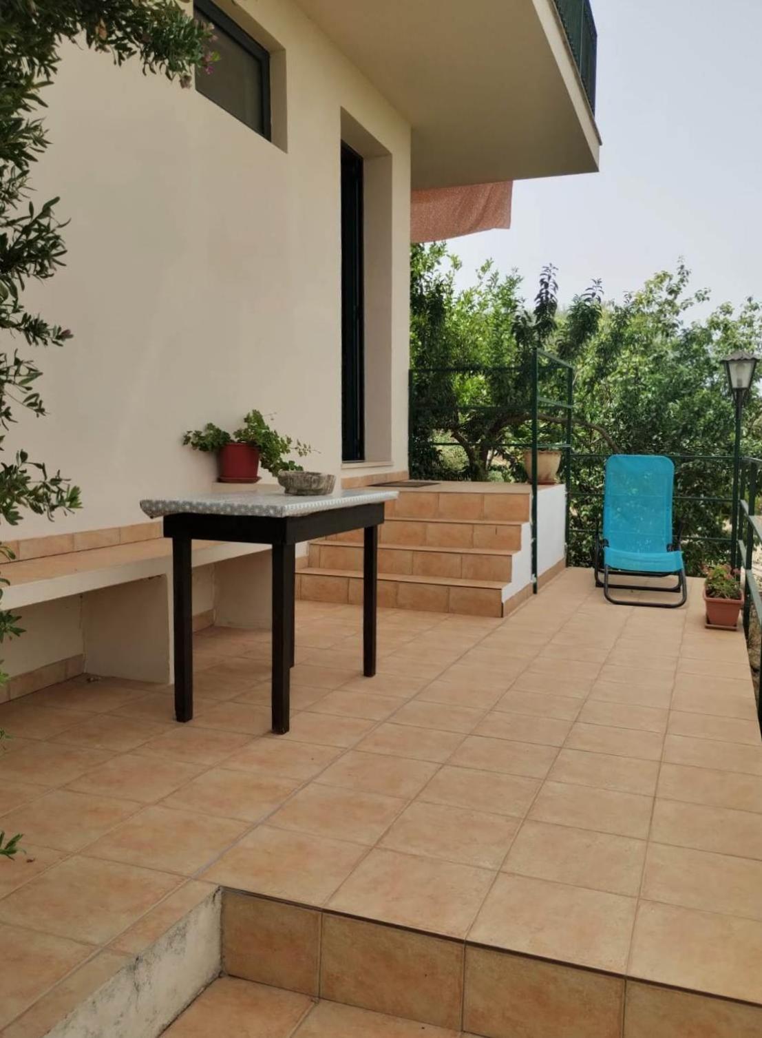 Ronnavona Casa Vacanze B&B 嘉拉蒙提·古非 外观 照片