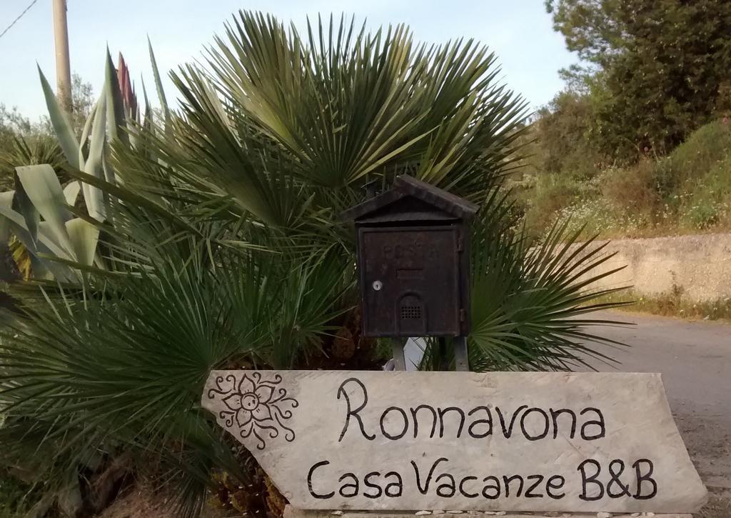 Ronnavona Casa Vacanze B&B 嘉拉蒙提·古非 外观 照片